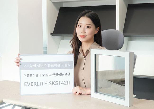 더블로이유리 에버라이트 ‘SKS142II’